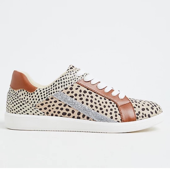 💕SOLD💕 Torrid ANIMAL PRINT MIXED MEDIA LACE-UP SNEAKER size 7 - Picture 3 of 3